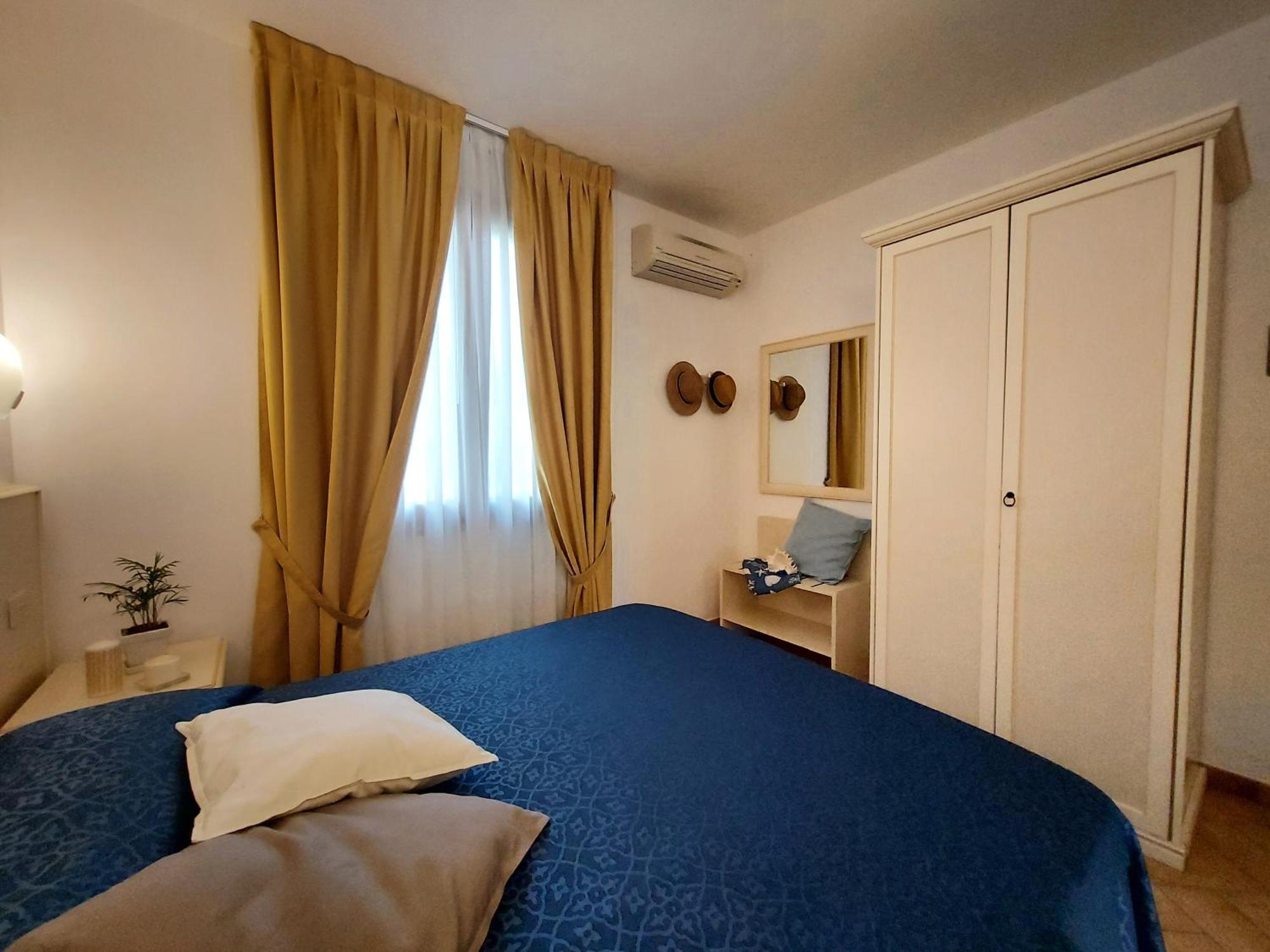 Lido Azzurro Residence Rta Capoliveri  Phòng bức ảnh