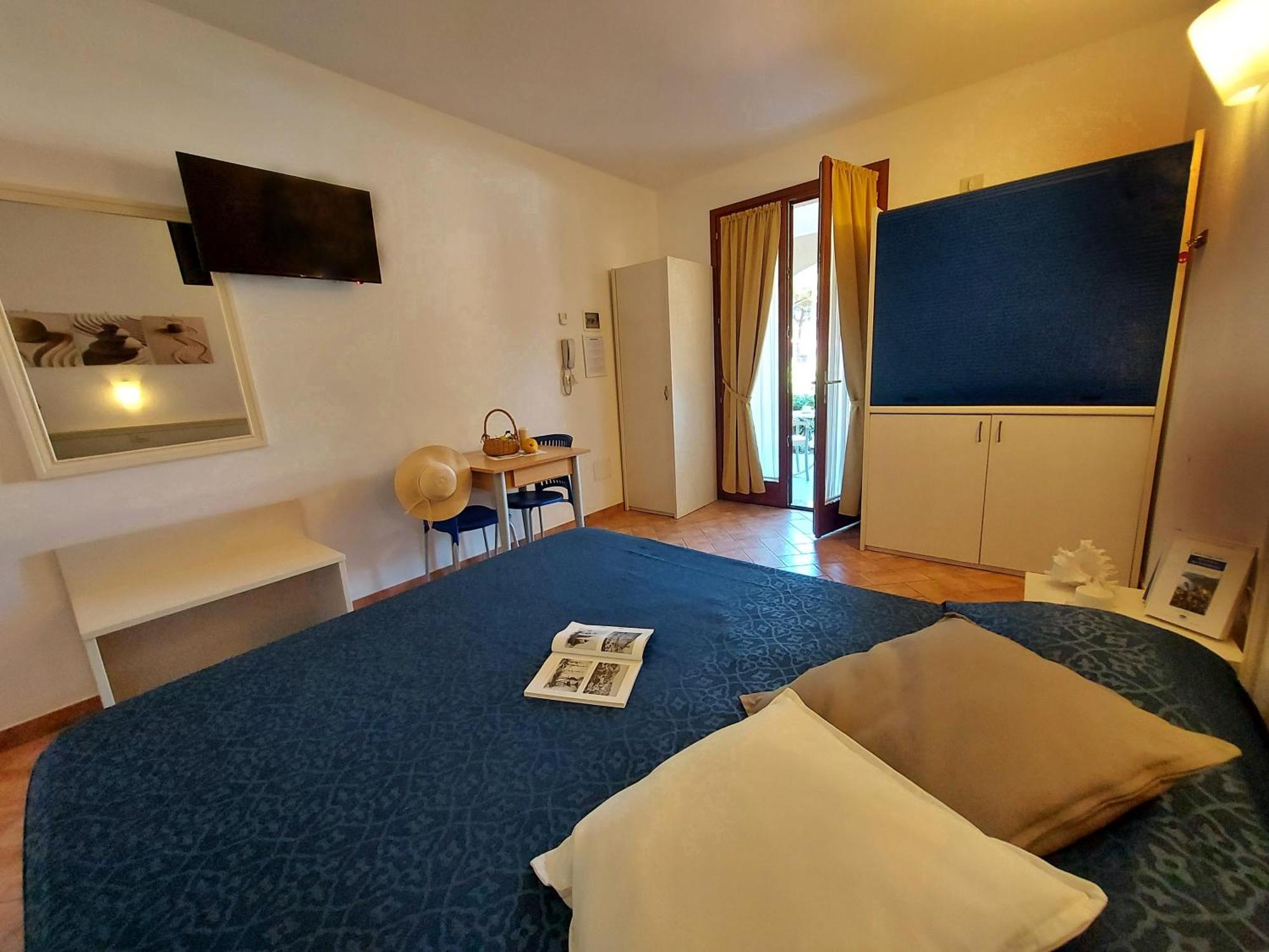 Lido Azzurro Residence Rta Capoliveri  Phòng bức ảnh